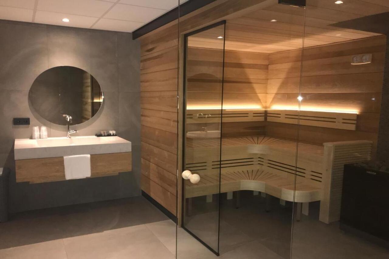 Van Der Valk Hotel لييْفاردين المظهر الخارجي الصورة