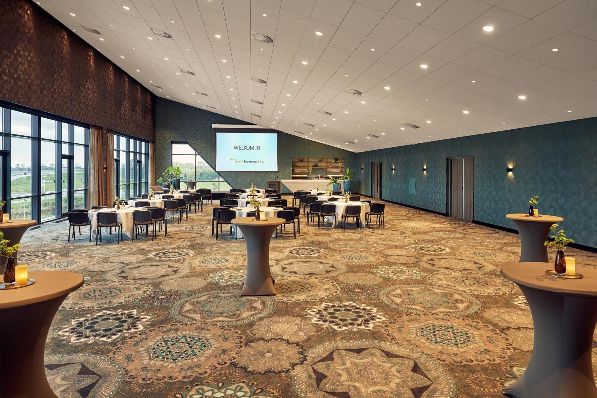 Van Der Valk Hotel لييْفاردين المظهر الخارجي الصورة