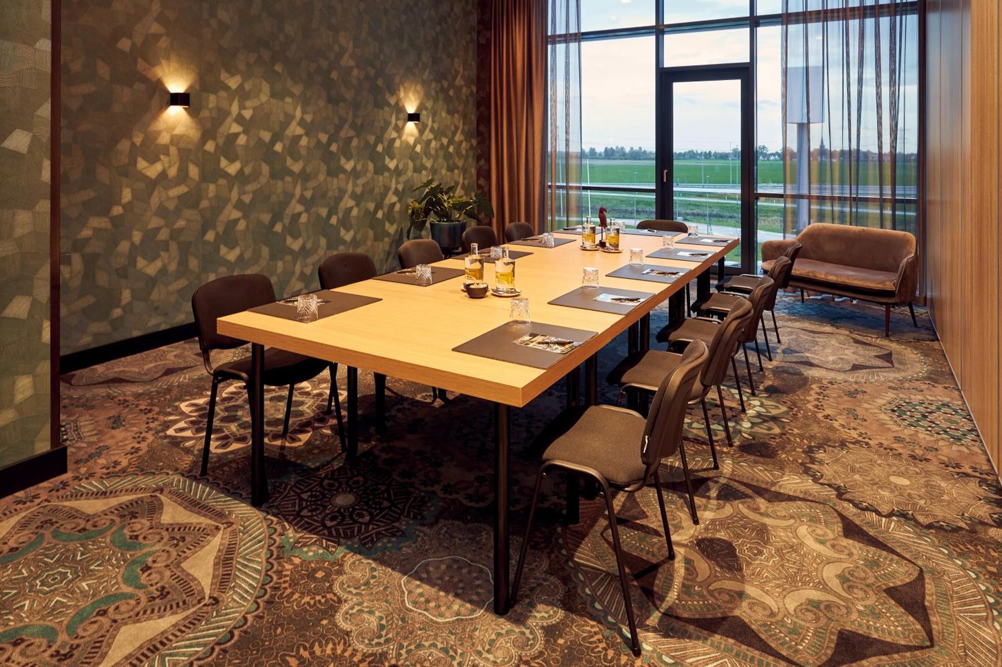 Van Der Valk Hotel لييْفاردين المظهر الخارجي الصورة