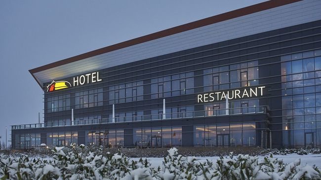 Van Der Valk Hotel لييْفاردين المظهر الخارجي الصورة
